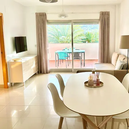 Apartment Hoteltype Penthouse 2 Beds, Parking, Wifi & Pool Stunning Views
