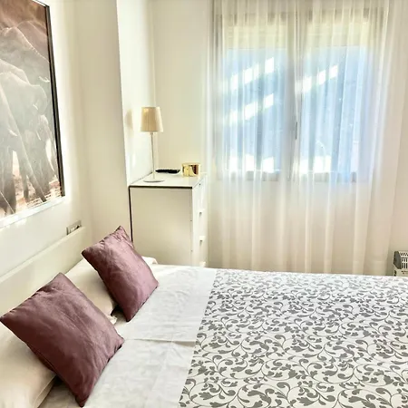 Apartment Hoteltype Penthouse 2 Beds, Parking, Wifi & Pool Stunning Views