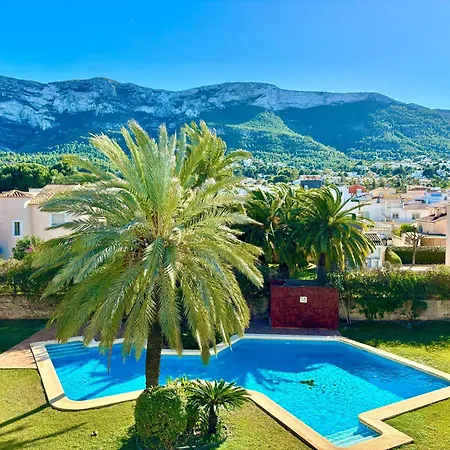 Apartment Hoteltype Penthouse 2 Beds, Parking, Wifi & Pool Stunning Views *