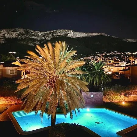 Apartment Hoteltype Penthouse 2 Beds, Parking, Wifi & Pool Stunning Views Denia