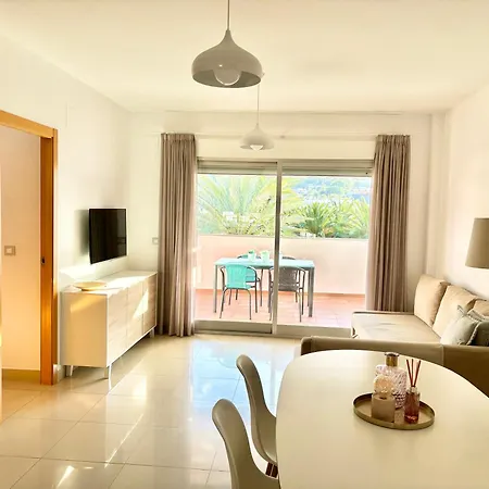 Hoteltype Penthouse 2 Beds, Parking, Wifi & Pool Stunning Views * Denia