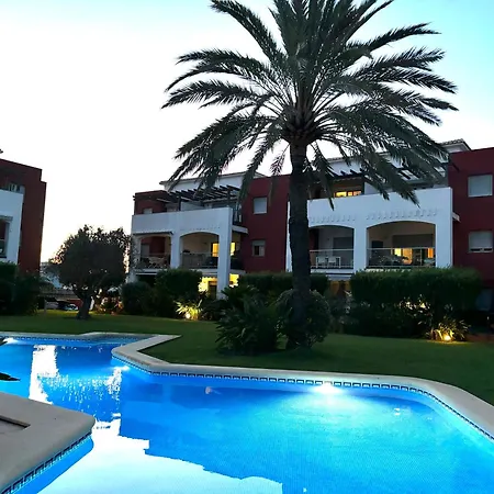 Apartment Hoteltype Penthouse 2 Beds, Parking, Wifi & Pool Stunning Views