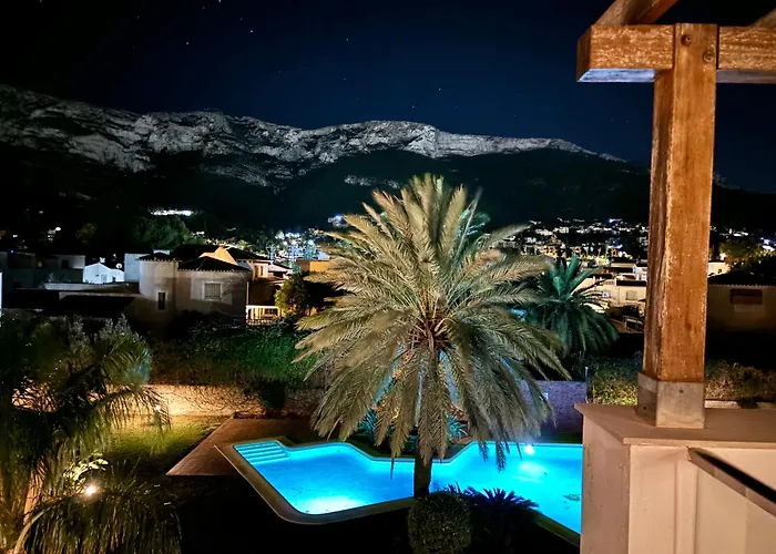 Hoteltype Penthouse 2 Beds, Parking, Wifi & Pool Stunning Views 데니아