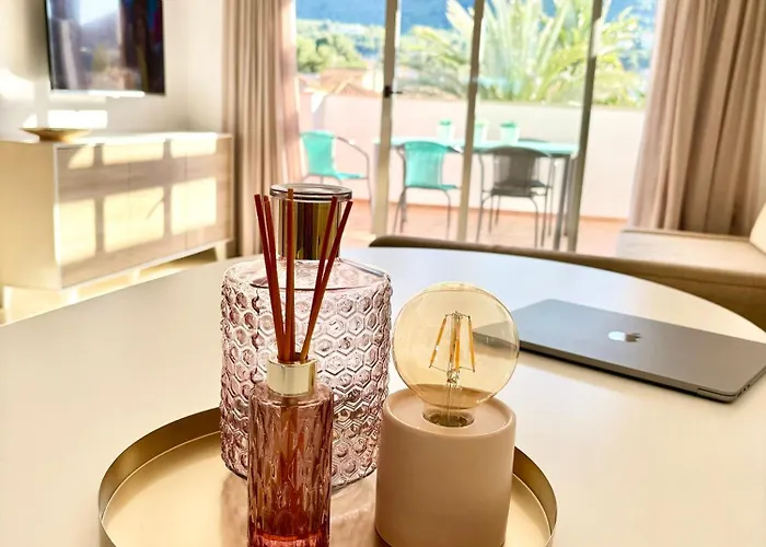 Hoteltype Penthouse 2 Beds, Parking, Wifi & Pool Stunning Views * 데니아