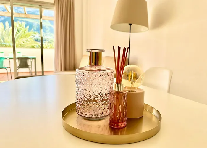 Hoteltype Penthouse 2 Beds, Parking, Wifi & Pool Stunning Views * 데니아