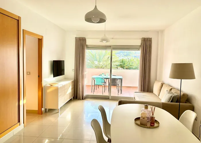 Hoteltype Penthouse 2 Beds, Parking, Wifi & Pool Stunning Views * 데니아